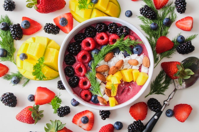 aprender a comer saludable fruta